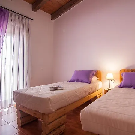 Chainteris Villas, Vast Views, By Thinkvilla *