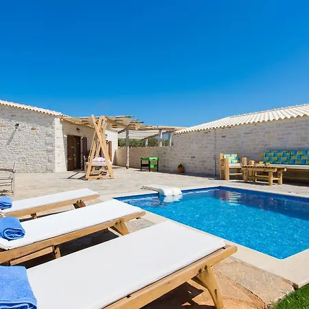 Chainteris Villas, Vast Views, By Thinkvilla * Prínos