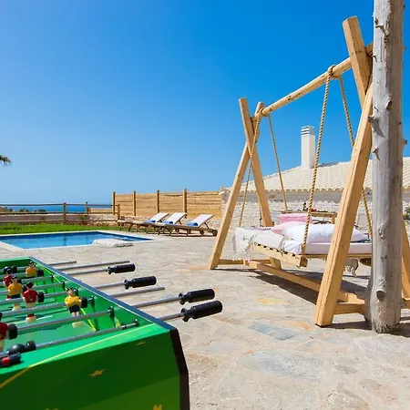 Chainteris Villas, Vast Views, By Thinkvilla * Prínos